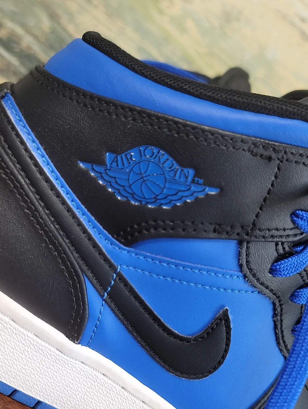 Nike Air Jordan 1 Mid 